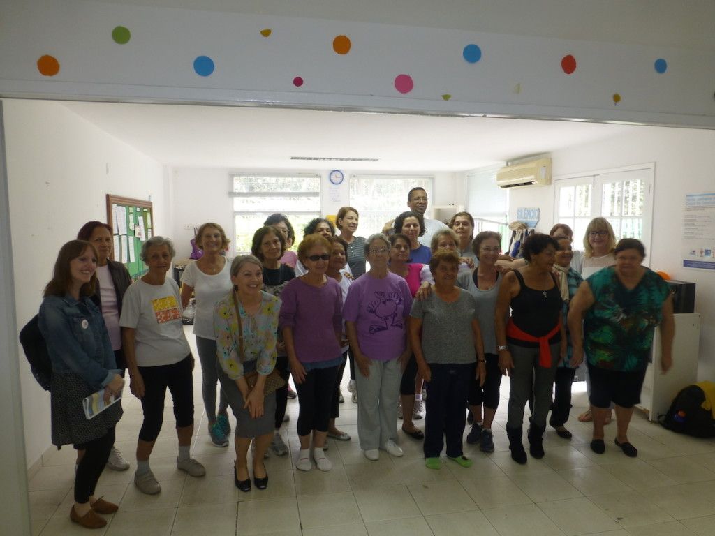 NetwellCASALA researchers visit a day care centre for older adults