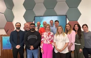 New Frontiers participants with Ruth Larkin from Larkin Consultancy