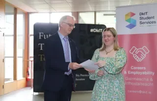 DkIT President Diarmuid handing award to Holly Francis