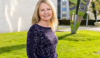Dr Suzanne Linanne