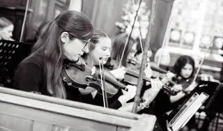 DkIT Tutor Francesca de Nardi leading the strings