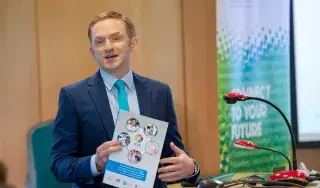 Dr. Ronan Bree
