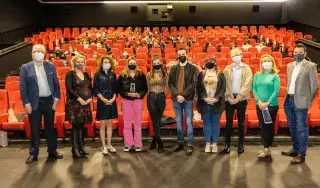 Dr Bob McKiernan, Head of School of Informatics & Creative Arts; Dr. Adele Commins, Head of Department of Creative Arts, Media & Music, Deirdre McCarthy, Managing Editor, Radio News Programmes & Regions, RTE, Karla Farrell, Chloe O'Reilly, James Flanagan, Aoife Ward, Adam Daly, winning crew of You & I; Sarah McCann, Module Co-Ordinator; Kevin Cunnane, Programme Director. 