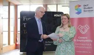 DkIT President Diarmuid handing award to Holly Francis