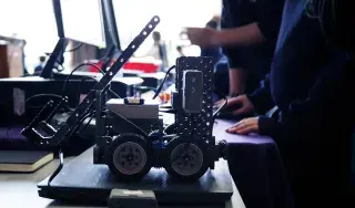 Primary School students get hands-on experience with VEX Robotics
