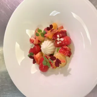 Dessert dish